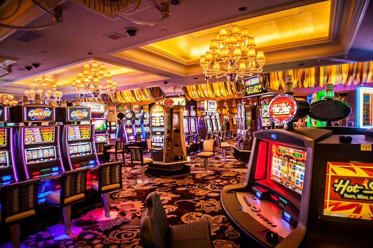 Live basketball and football sports betting categories displayed on playtime ph platform